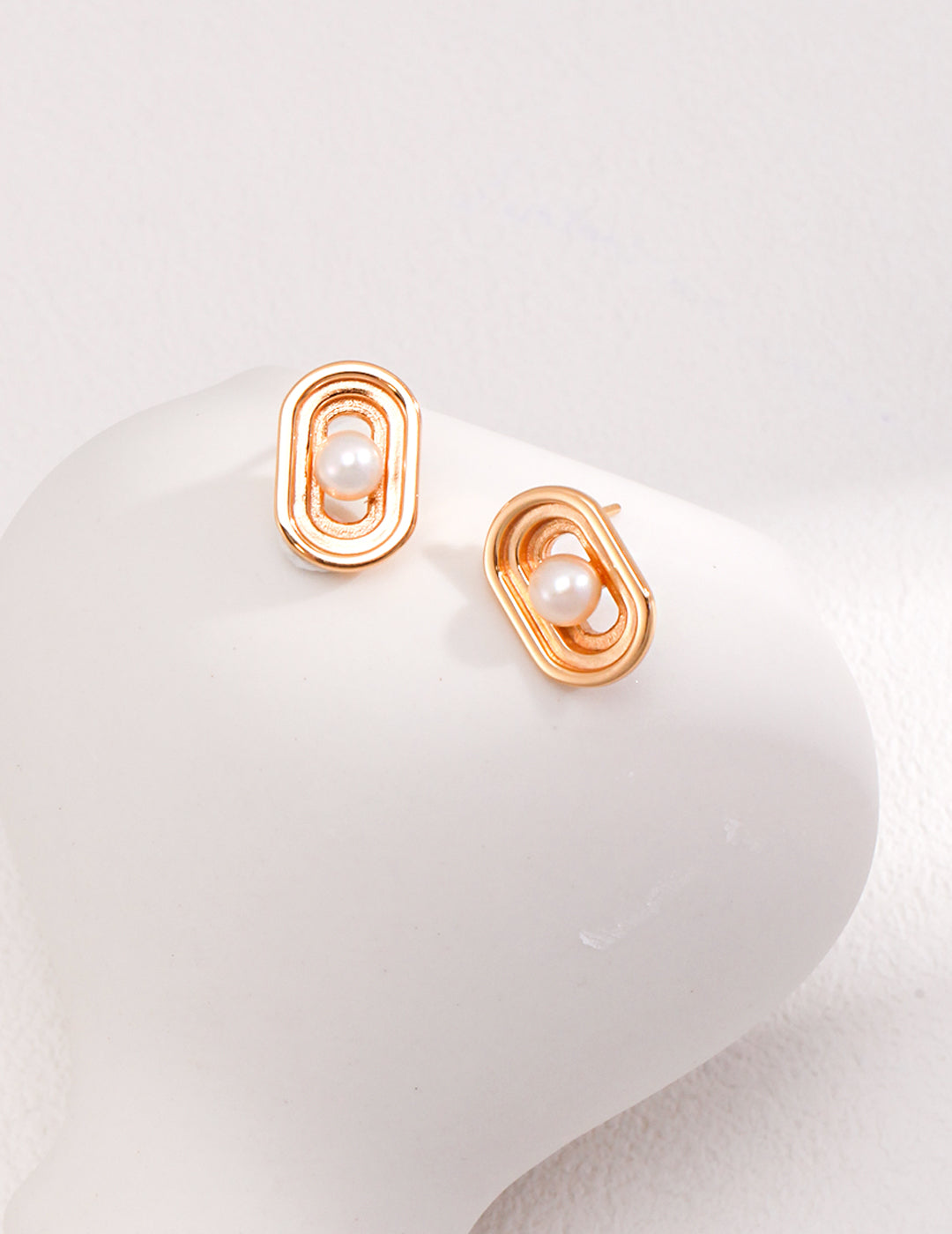 Paperclips Stud Earrings By Errimora